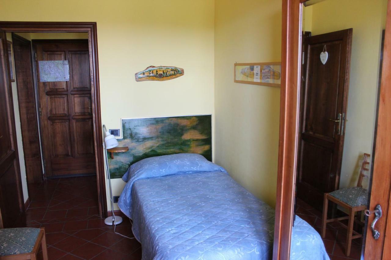 Bio Agriturismo Podere Pretoia Сан-Джиминьяно Экстерьер фото